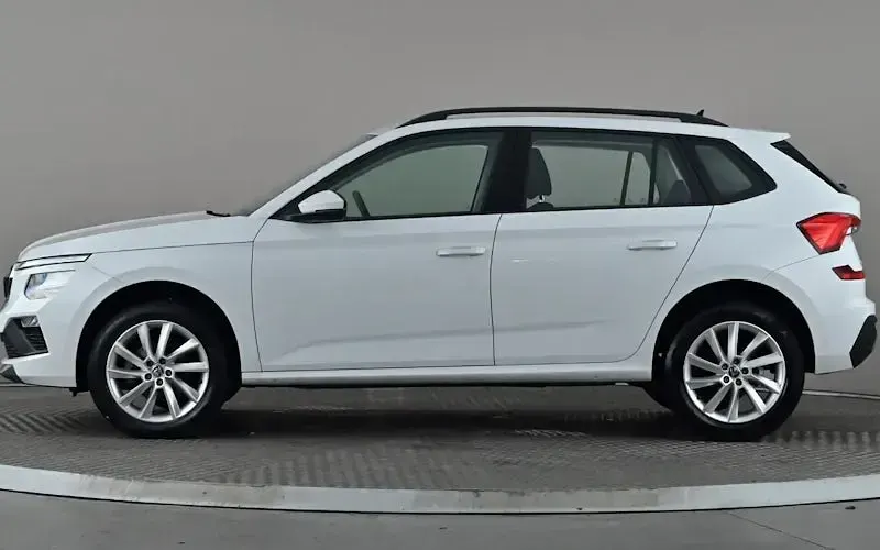 Used Skoda Kamiq SE 95 HP (69 kW) 2024 White SUV