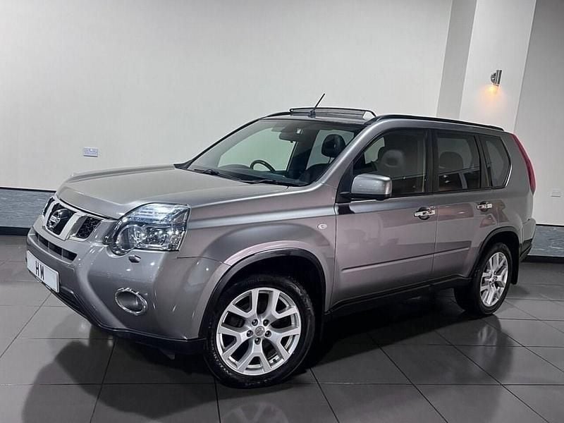 Grey Used 2014 Nissan X-Trail Tekna SUV | £6,995 (Good price) - Image 1/4