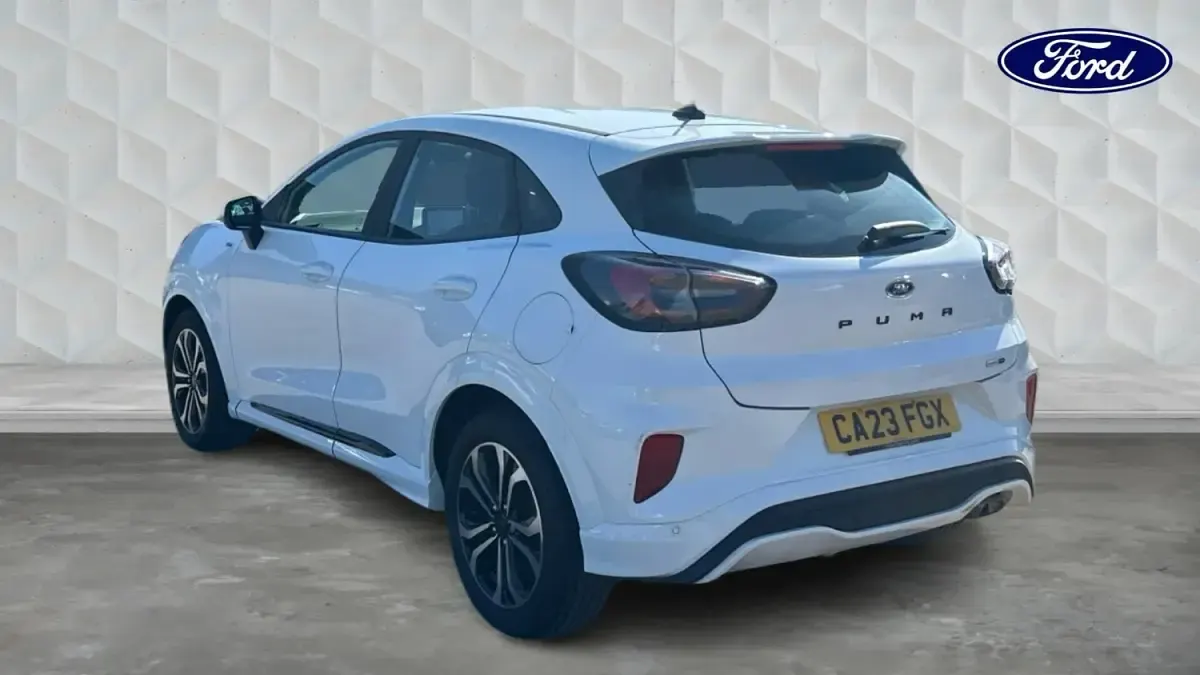 Begagnad Ford Puma ST-Line 2023 Vit SUV
