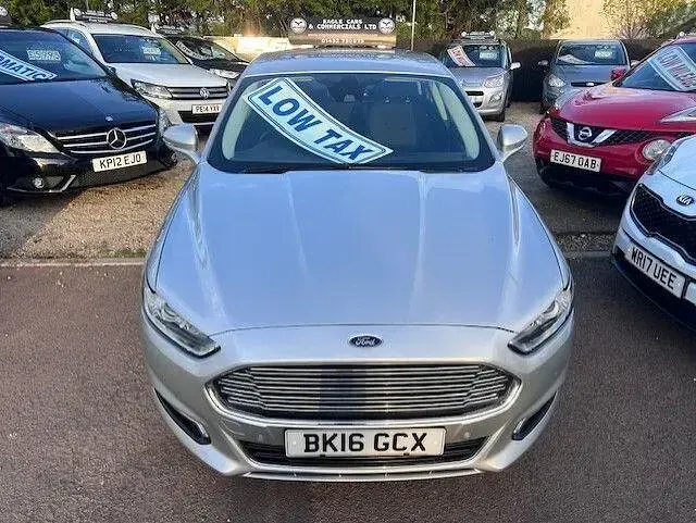 Used Ford Mondeo Titanium 150 HP (110 kW) 2016 Silver Hatchback