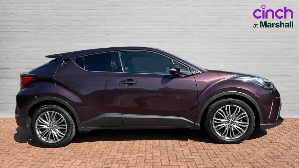 Used Toyota C-HR 122 HP (89 kW) 2023 Plum/purple SUV