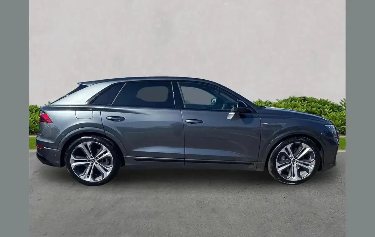New Audi Q8 Comfort 389 HP (286 kW) 2025 Other SUV