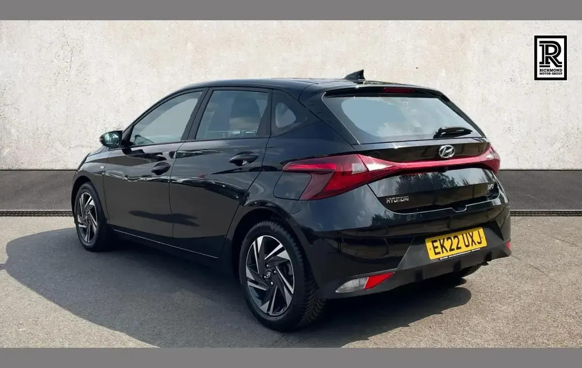 Used Hyundai i20 SE 99 HP (72 kW) 2022 Black Hatchback