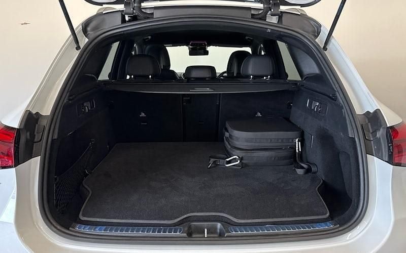 Used Mercedes GLC300e Urban 313 HP (230 kW) 2024 Estate