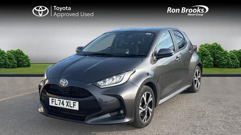 Used Toyota Yaris Hybrid Design 2024 Grey Hatchback
