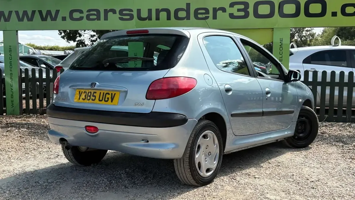 Used Peugeot 206 60 HP (44 kW) 2001 Silver Hatchback