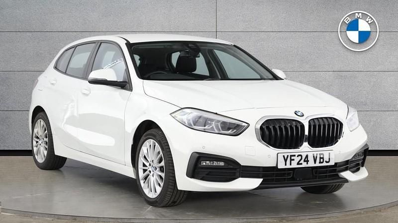 Used BMW 118 Comfort Edition 134 HP (98 kW) 2024 White Hatchback