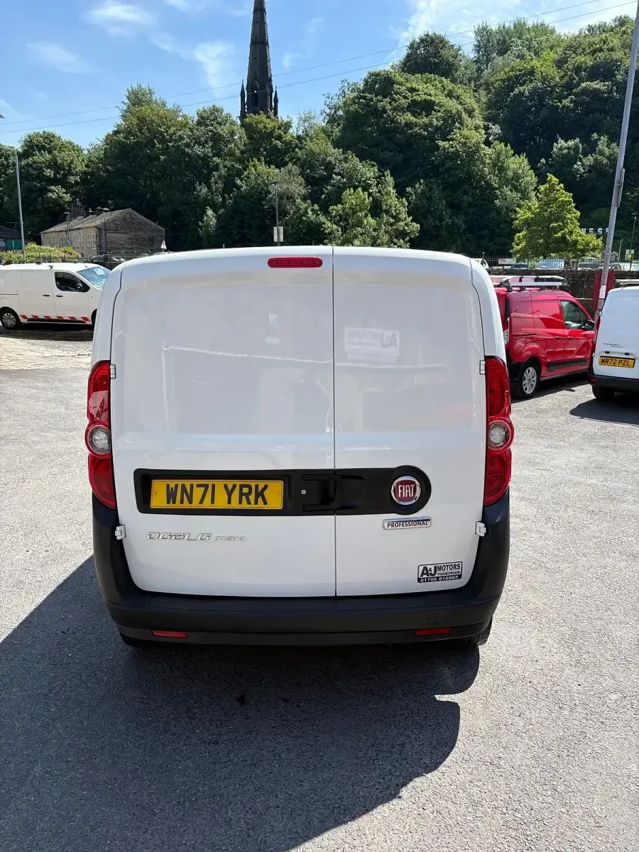 Used Fiat Doblò 2021 White MPV