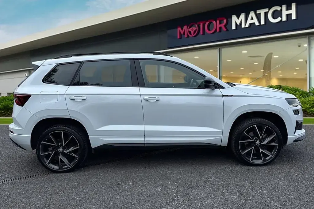 Used Skoda Karoq SportLine 2023 White SUV