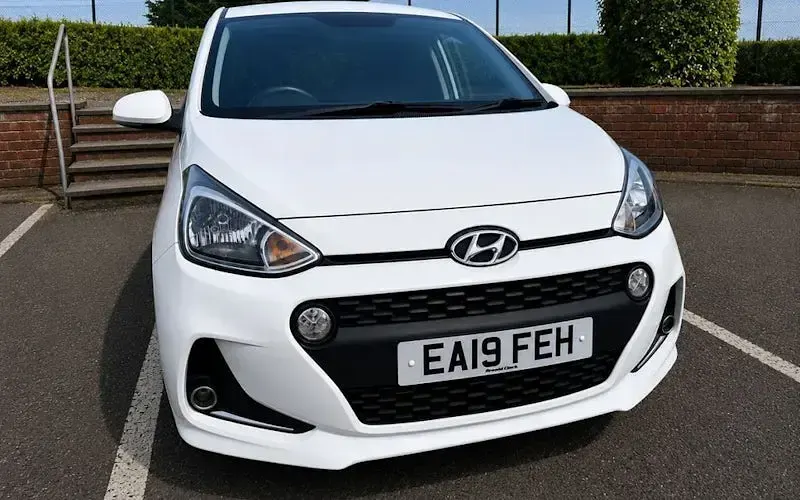 Used Hyundai i10 Premium 100 HP (73 kW) 2019 Hatchback