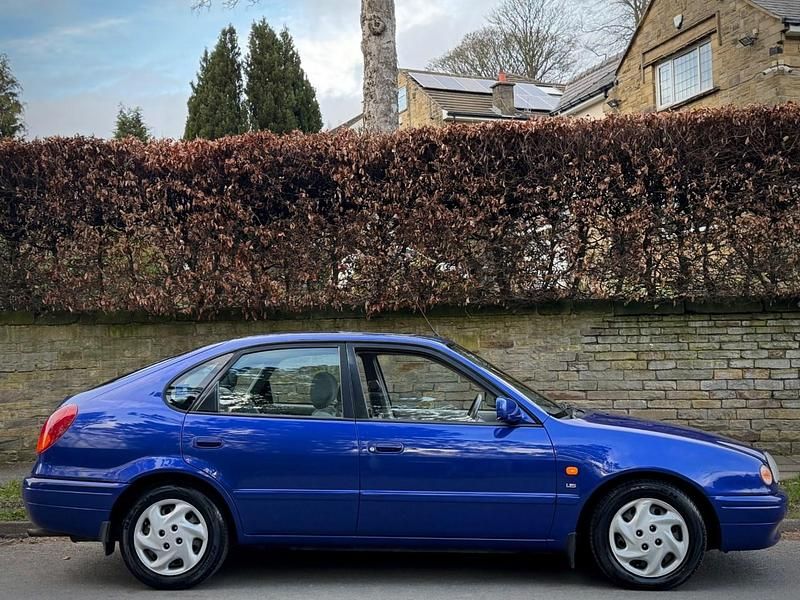 Used Toyota Corolla 110 HP (80 kW) 1998 Blue Hatchback