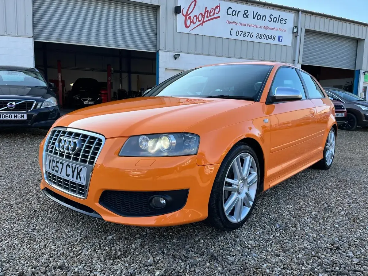 Used Audi A3 Design 261 HP (191 kW) 2007 Orange Hatchback