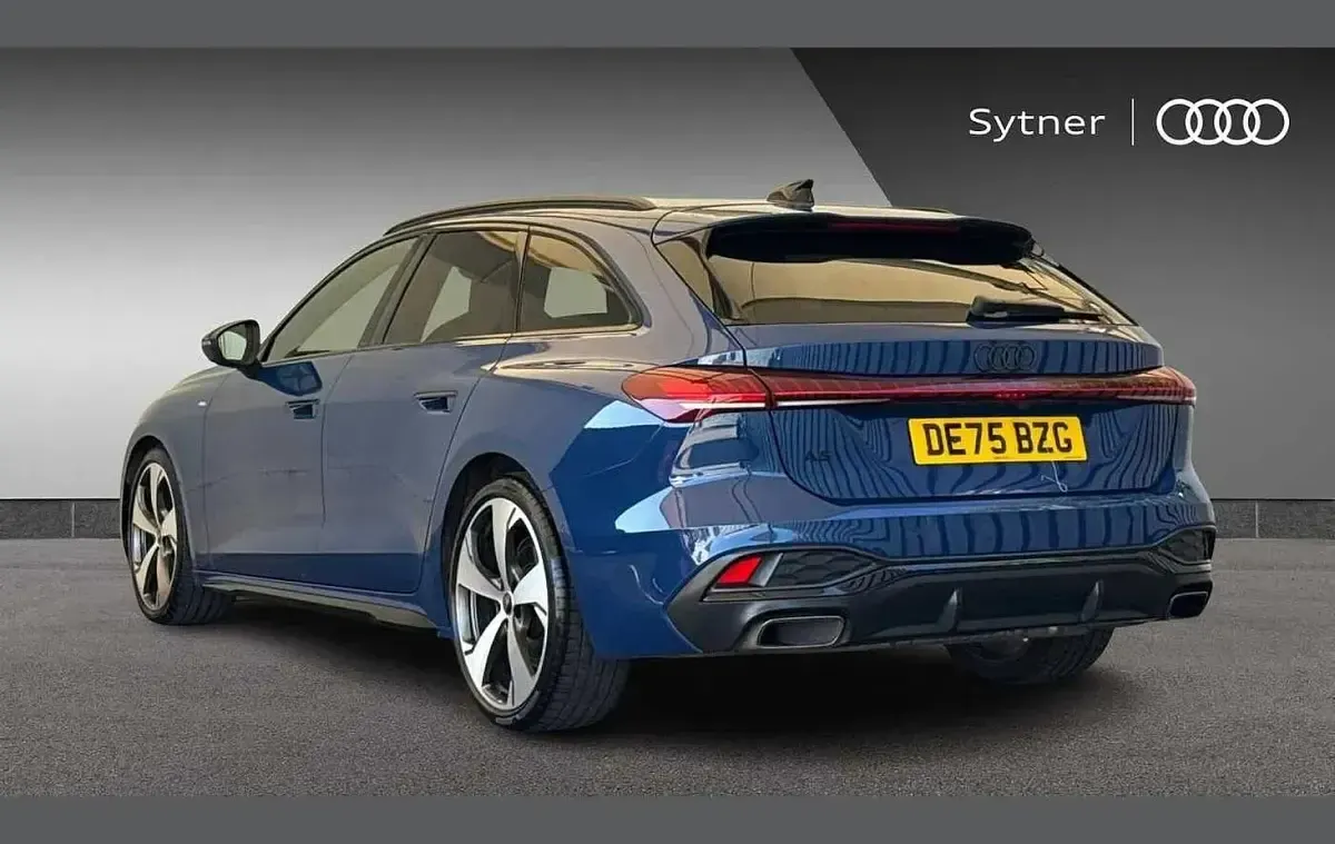 Used Audi A5 Advanced 200 HP (147 kW) 2025 Blue Estate