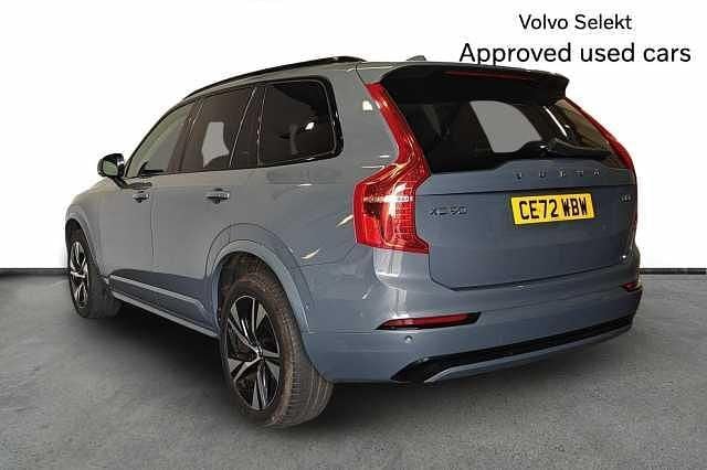 Begagnad Volvo XC90 Plus 235 HK (172 kW) 2022 Grå SUV