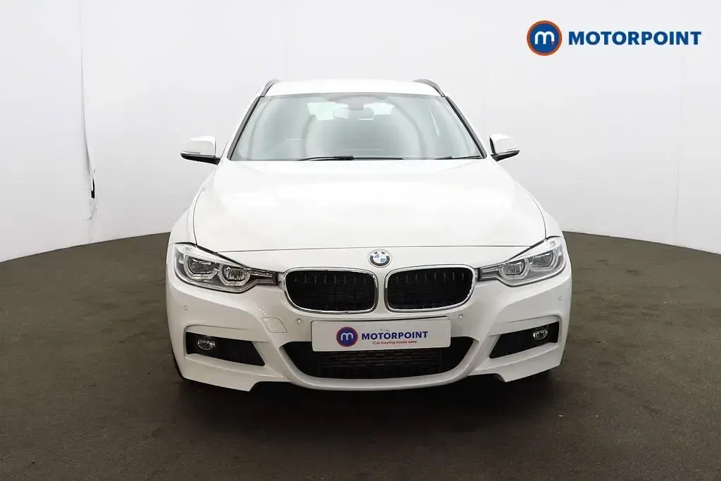 Used BMW 330 M Sport 258 HP (189 kW) 2019 White Estate