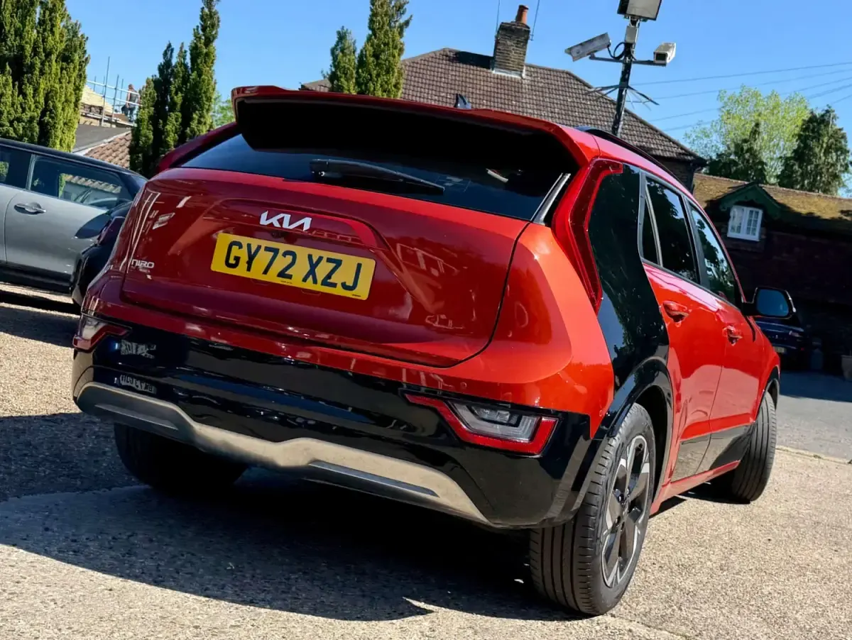 Begagnad Kia e-Niro 150 kW (204 HK) 2022 Orange SUV