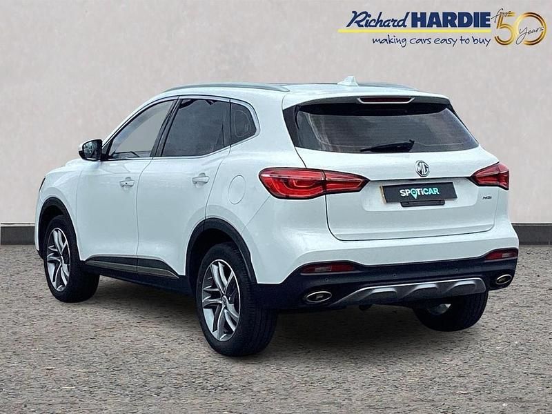 White Used 2022 MG HS Exclusive SUV | £14,699 (Fair price) - Image 1/3