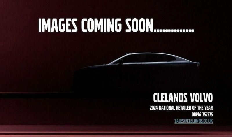 White Used 2022 Volvo XC40 Momentum SUV | £17,550 (Super price) - Image 1/1