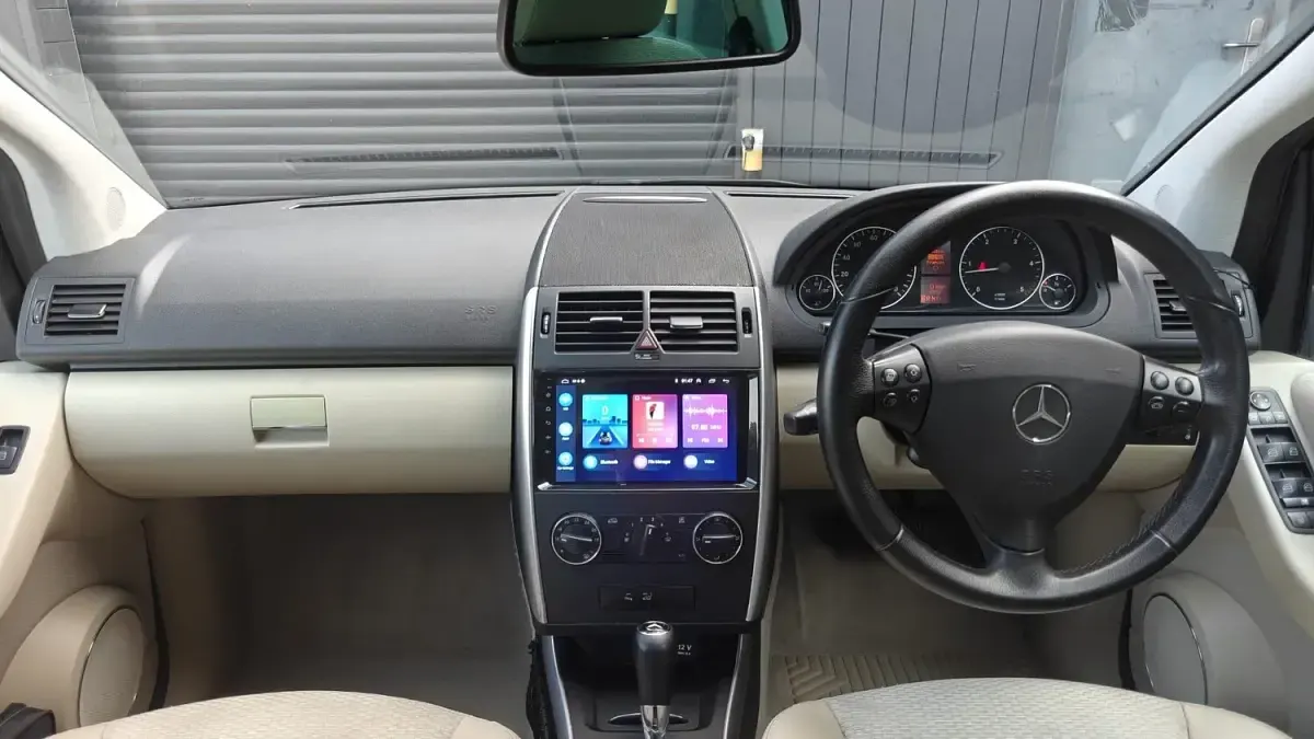 Used Mercedes A160 Avantgarde 2011 Brown Hatchback