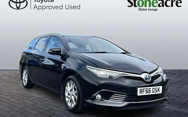 Used Toyota Auris Touring Sports Business Edition 136 HP (100 kW) 2017 Estate