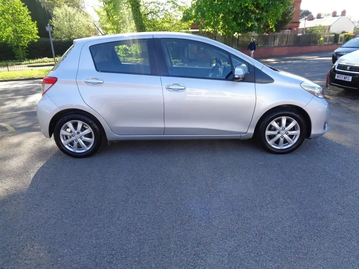 Used Toyota Yaris 2013 Silver Hatchback