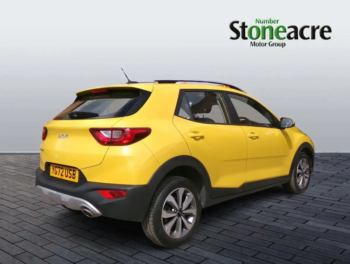 Used Kia Stonic 99 HP (72 kW) 2022 Yellow SUV