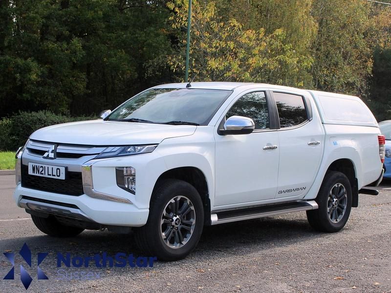 White Used 2021 Mitsubishi L200 Pickup | £16,500 (Good price) - Image 1/4