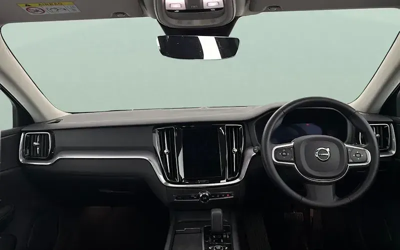 Used Volvo V60 Core 163 HP (119 kW) 2022 Blue Estate