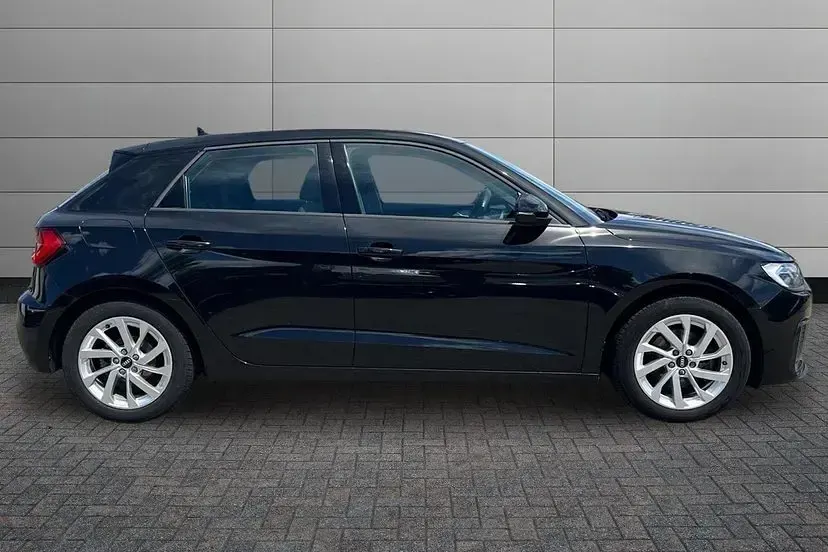 Used Audi A1 Sportback Sport 108 HP (79 kW) 2023 Mythos black Hatchback