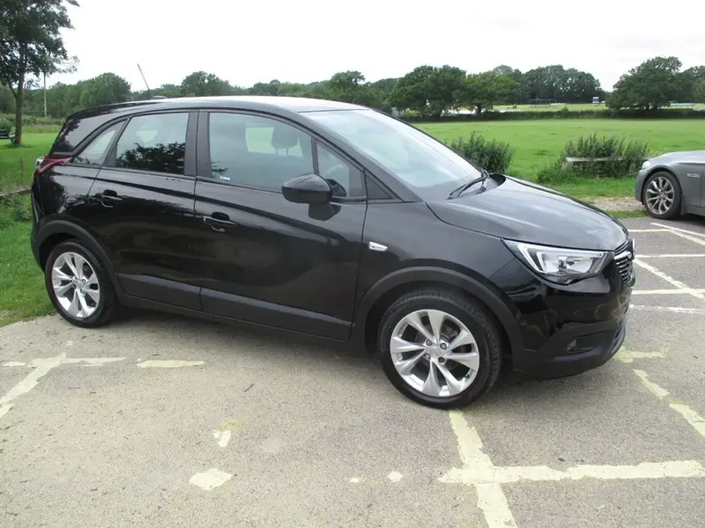 Used Vauxhall Crossland X 81 HP (59 kW) 2018 Black SUV