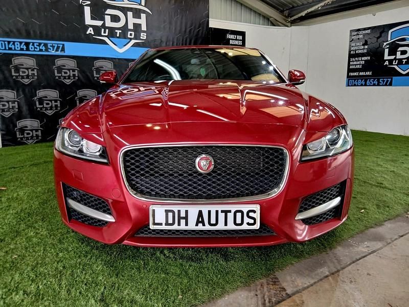 Used Jaguar XF R-Sport 180 HP (132 kW) 2017 Red Sedan