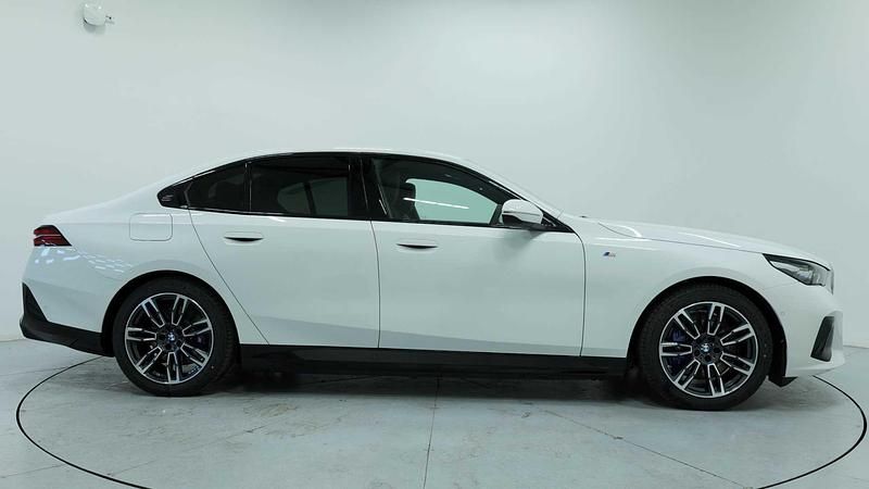 Used BMW i5 M Sport 246 kW (335 HP) 2025 White Sedan