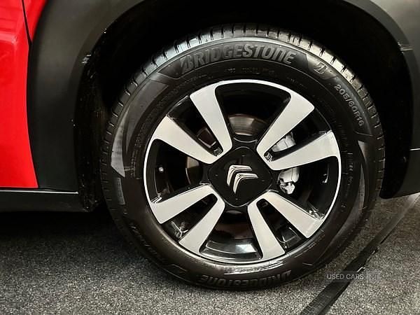 Used Citroën C3 Aircross Feel 82 HP (60 kW) 2019 Red SUV