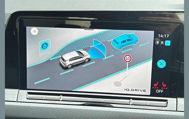 Used VW Golf VIII Active 108 HP (79 kW) 2022 Blue Hatchback