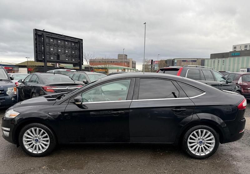 Used Ford Mondeo Business Edition 140 HP (102 kW) 2013 Black Hatchback