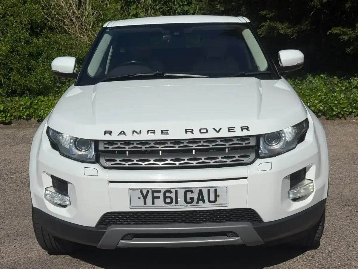 Used Land Rover Range Rover evoque Pure 150 HP (110 kW) 2012 White SUV
