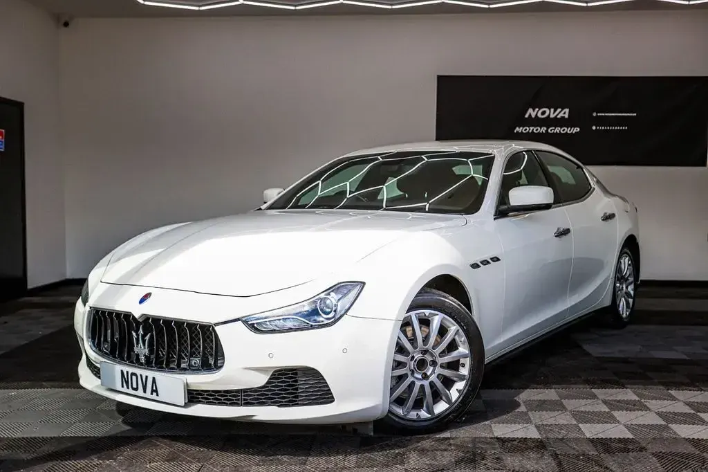 Used Maserati Ghibli 275 HP (202 kW) 2014 White Sedan