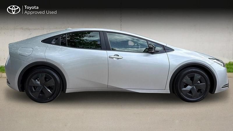 New Toyota Prius Design 2025 Silver Hatchback