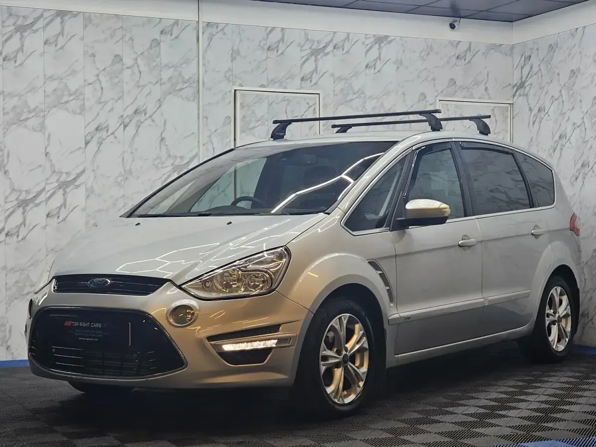 Used Ford S-MAX Titanium 140 HP (102 kW) 2010 Silver MPV