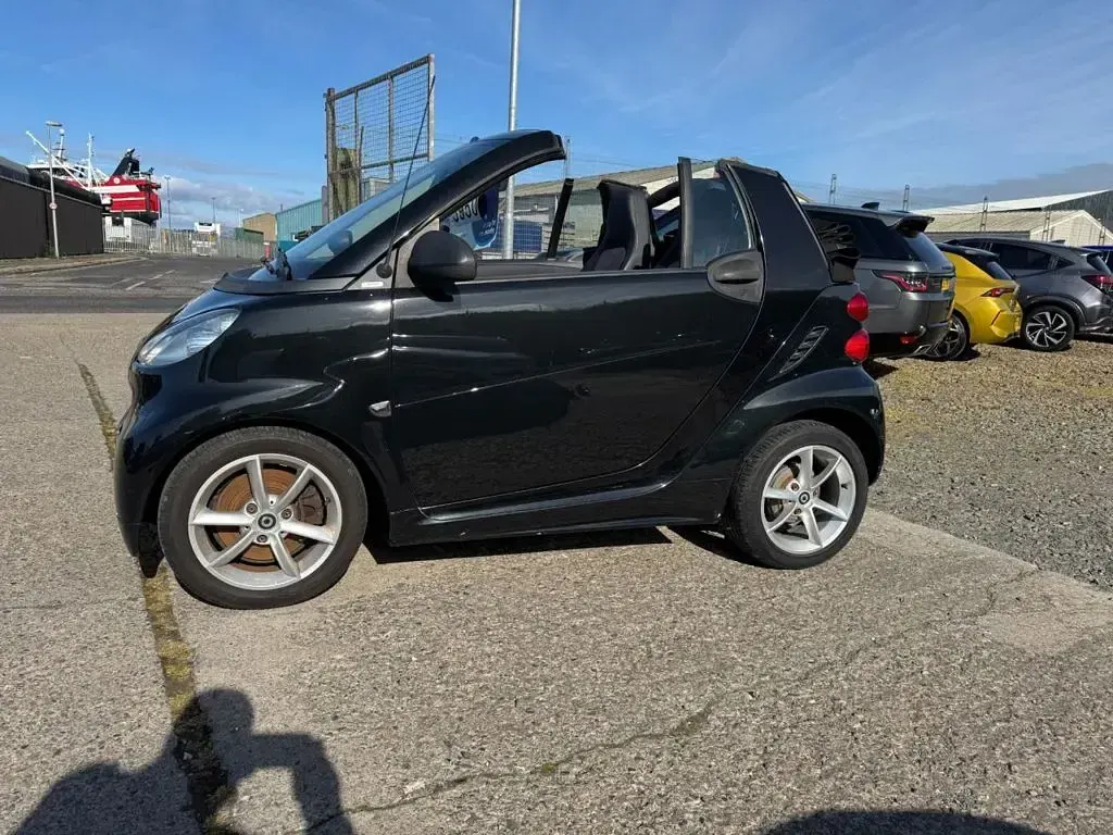 Used Smart ForTwo Cabrio Pulse 71 HP (52 kW) 2012 Black Cabriolet