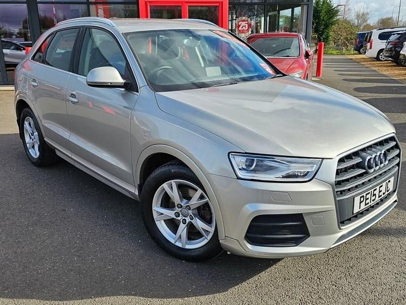 Begagnad Audi Q3 Design 150 HK (110 kW) 2015 Silver SUV