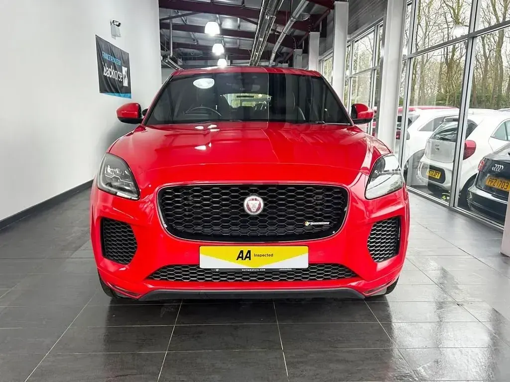 Usado Jaguar E-Pace First Edition 180 HP (132 kW) 2018 Vermelho SUV