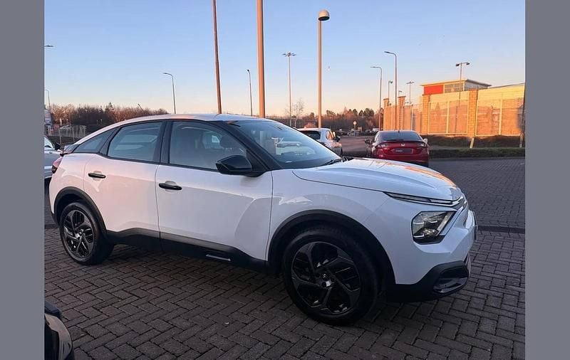 Used Citroën C4 PureTech 99 HP (72 kW) 2022 White Hatchback