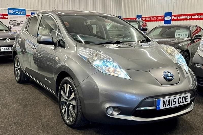 Used Nissan Leaf Tekna 78 kW (107 HP) 2015 Grey Hatchback