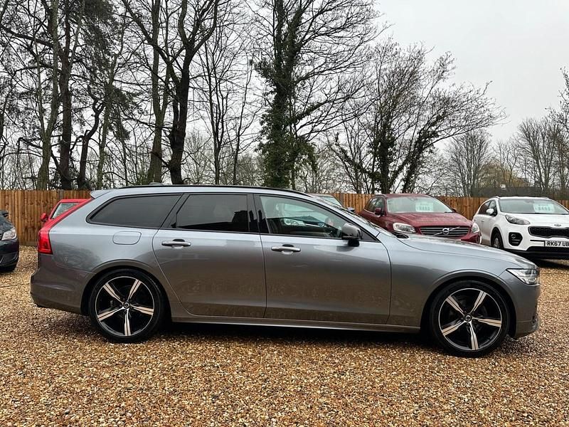 Used Volvo V90 R-Design 190 HP (139 kW) 2019 Grey Estate