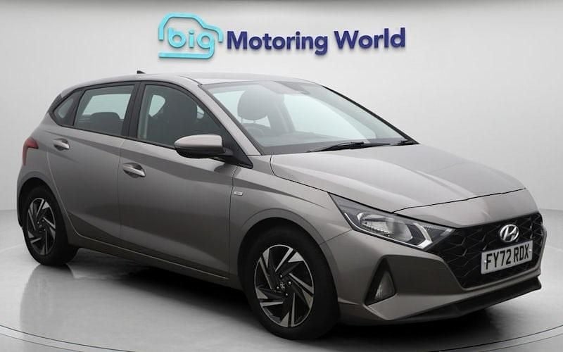 Bronze Used 2022 Hyundai i20 SE Hatchback | £10,700 (Fair price) - Image 1/4