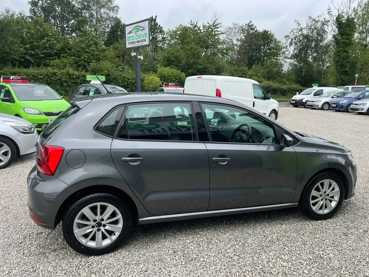 Used VW Polo SE 90 HP (66 kW) 2015 Grey Hatchback