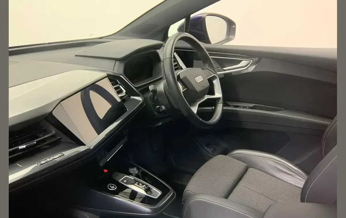 Used Audi Q4 e-tron S-Line 150 kW (204 HP) 2023 Blue SUV