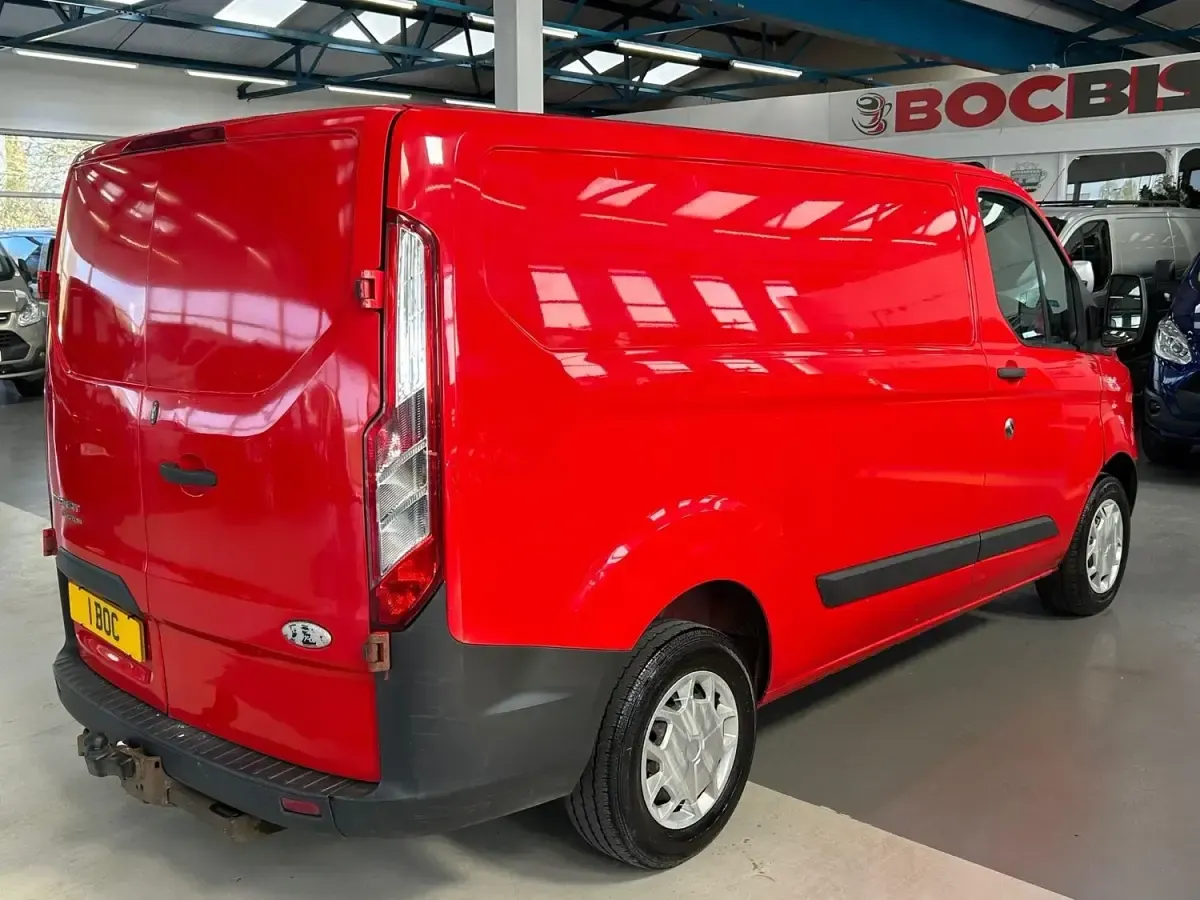 Usado Ford Transit Custom 100 HP (73 kW) 2013 Vermelho Van