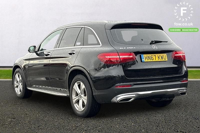Used Mercedes GLC250 Premium 204 HP (150 kW) 2017 Black Estate